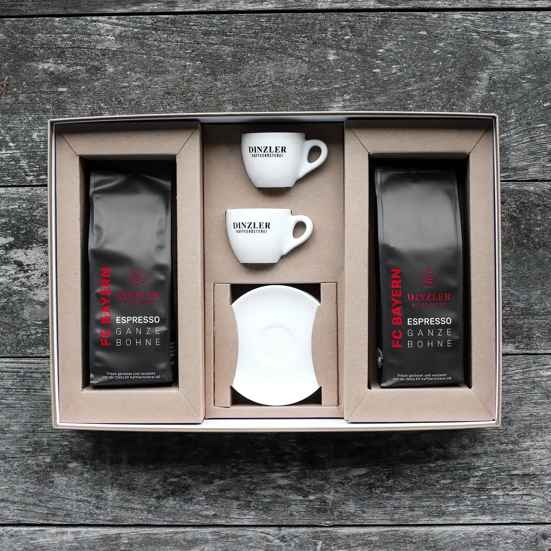Szenebild Geschenkbox DINZLER x FC Bayern München Espresso