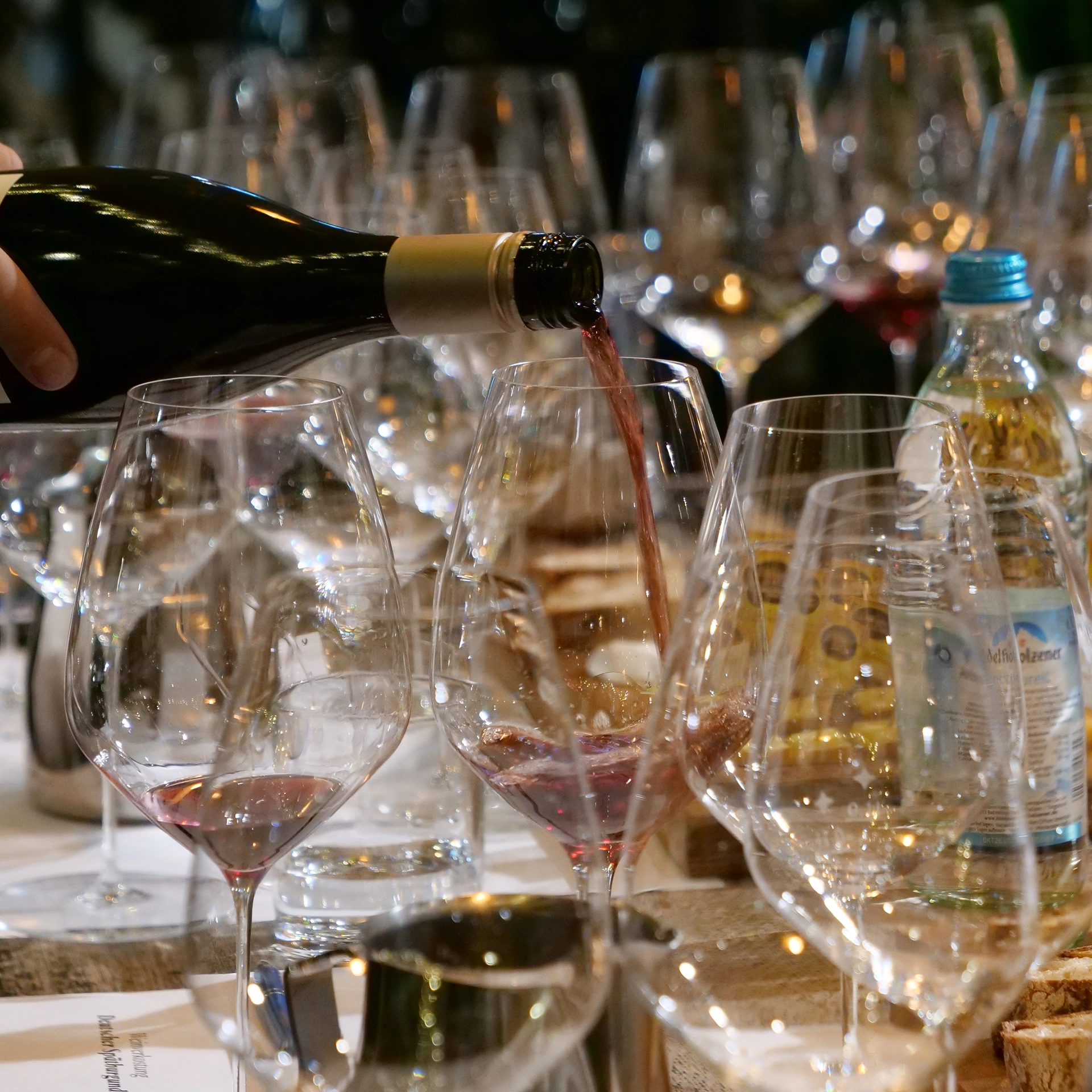 Weinverkostung "Die vielen Facetten des Pinot Noir" am 21.11.2025| DINZLER Kaffeerösterei Weinverkostung "Die vielen Facetten des Pinot Noir" am 21.11.2025| DINZLER Kaffeerösterei