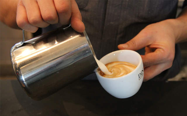 Kaffee Style Baristakurs Mit Fotoshooting Dinzler Kaffeeorsterei