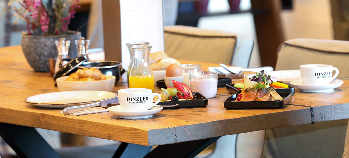 DINZLER Kaffee in der Kaiserlodge - Frühstück