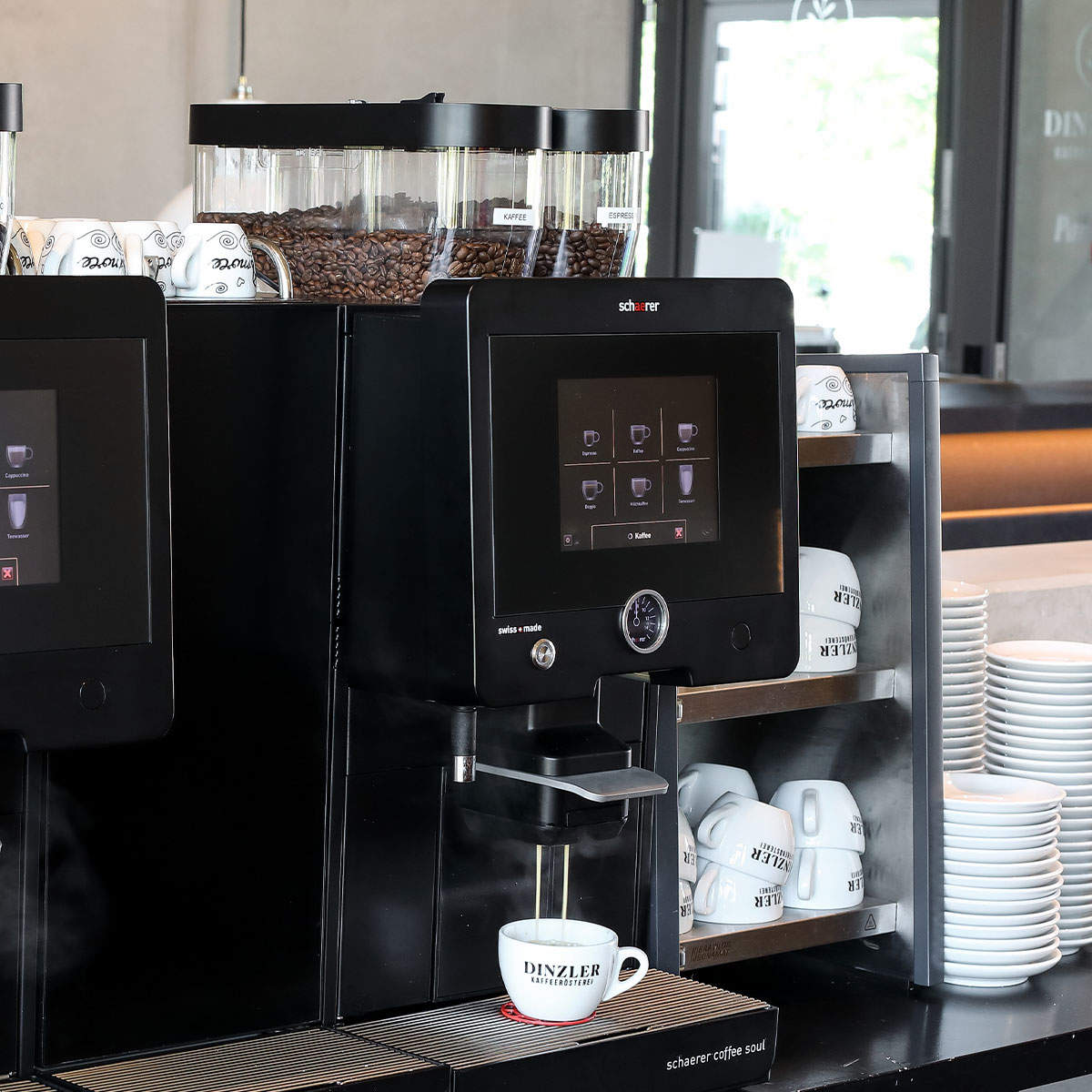 Der richtige Kaffeevollautomat für Büros | DINZLER Kaffeerösterei